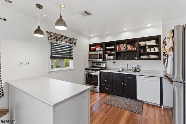 241 Woodside Ln, Bridgewater Twp., NJ 08807