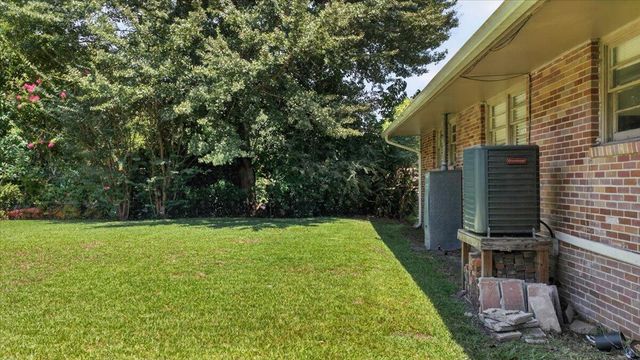 1450 N Sherwood Drive, Charleston, SC 29407