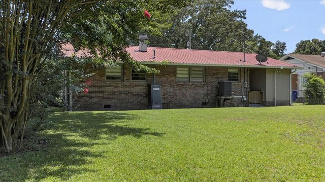 1450 N Sherwood Drive, Charleston, SC 29407
