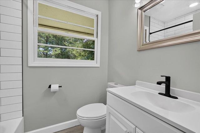 1450 N Sherwood Drive, Charleston, SC 29407