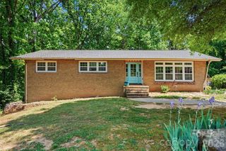 6913 Folger Drive, Charlotte, NC 28270