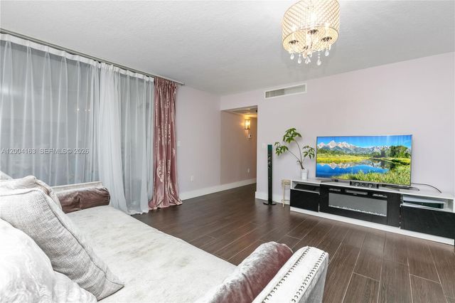 20291 NE 30th Ave PH-10, Aventura, FL 33180