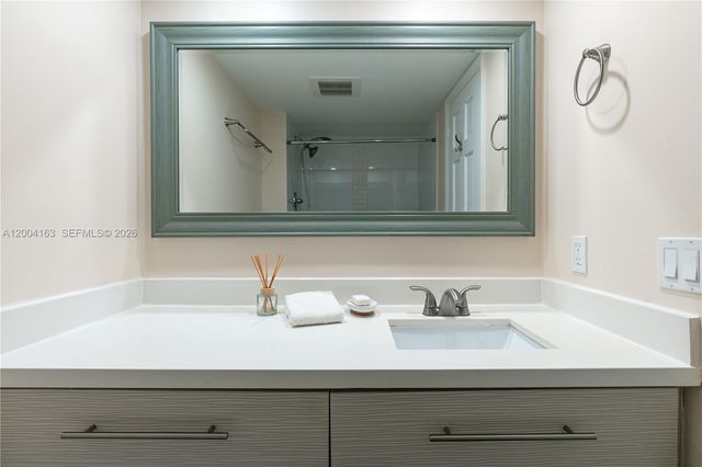 20291 NE 30th Ave PH-10, Aventura, FL 33180