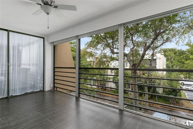 20291 NE 30th Ave PH-10, Aventura, FL 33180