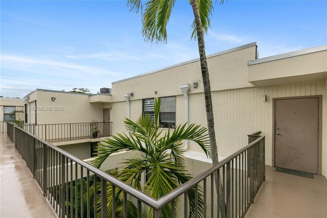 20291 NE 30th Ave PH-10, Aventura, FL 33180