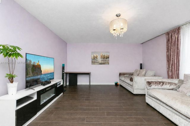 20291 NE 30th Ave PH-10, Aventura, FL 33180