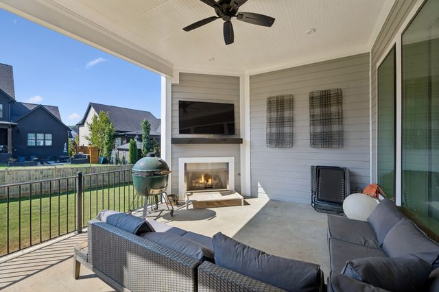2023 Conductor Ln, Thompsons Station, TN 37179