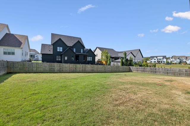 2023 Conductor Ln, Thompsons Station, TN 37179