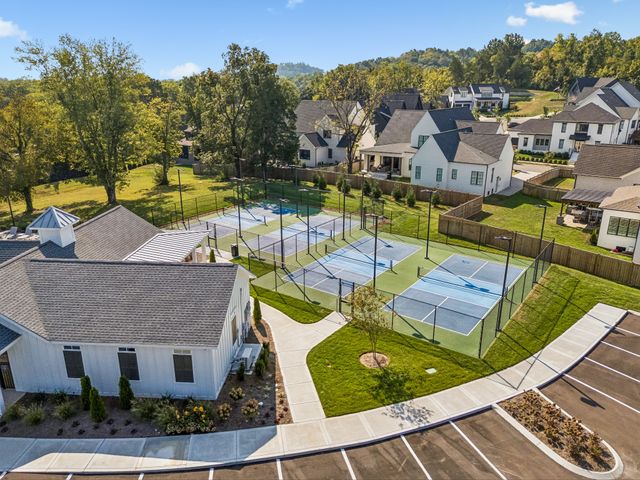 2023 Conductor Ln, Thompsons Station, TN 37179