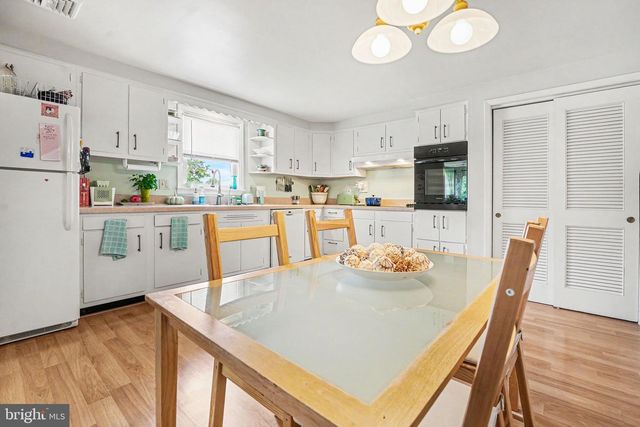 1131 LOCUST ST, Lansdale, PA 19446