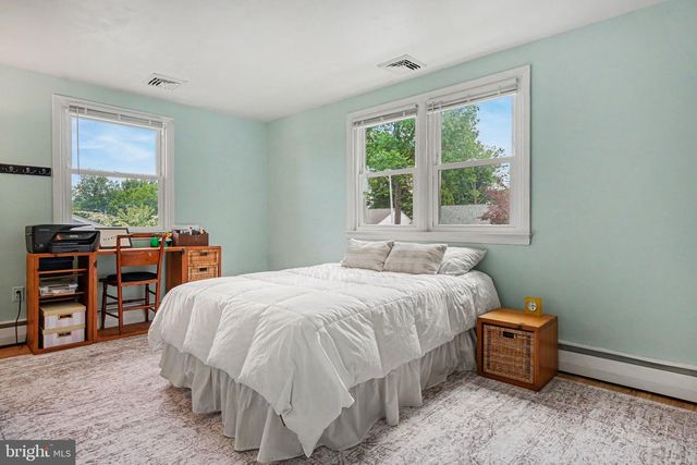 1131 LOCUST ST, Lansdale, PA 19446