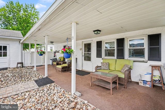 1131 LOCUST ST, Lansdale, PA 19446