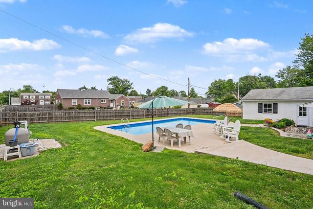 1131 LOCUST ST, Lansdale, PA 19446