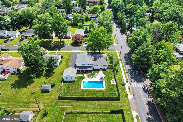 1131 LOCUST ST, Lansdale, PA 19446