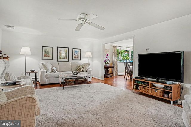 1131 LOCUST ST, Lansdale, PA 19446