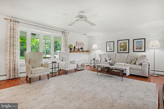 1131 LOCUST ST, Lansdale, PA 19446