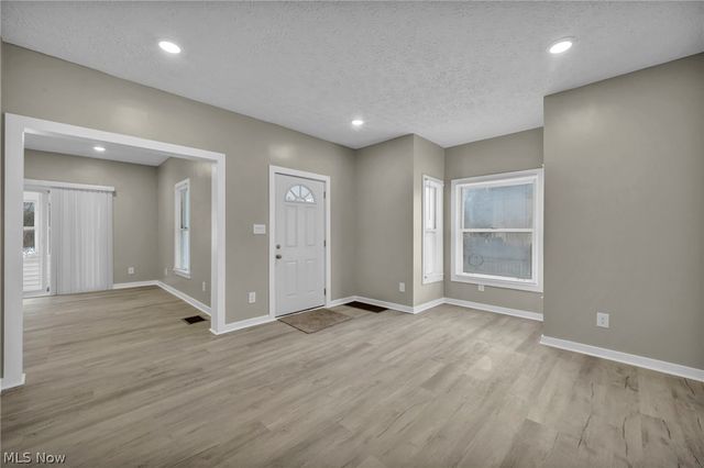 507 W 20th, Lorain, OH 44052