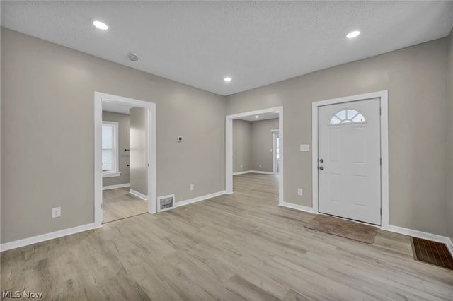 507 W 20th, Lorain, OH 44052