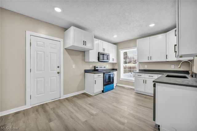 507 W 20th, Lorain, OH 44052