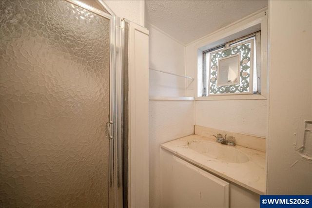 860 Marks Dr NE, Keizer, OR 97303