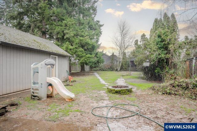 860 Marks Dr NE, Keizer, OR 97303