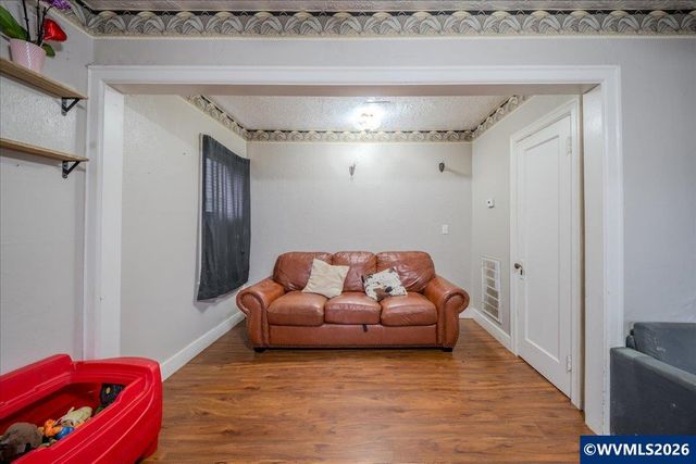 860 Marks Dr NE, Keizer, OR 97303