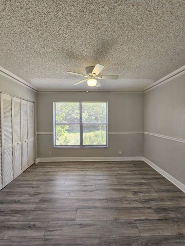 1701 Balfour Point Drive G, West Palm Beach, FL 33411