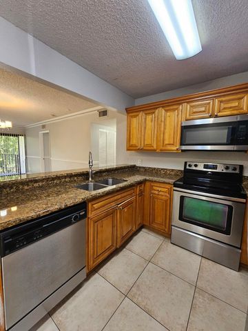 1701 Balfour Point Drive G, West Palm Beach, FL 33411