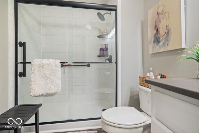 7533 Castleton Farms North Drive, Indianapolis, IN 46256