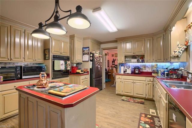 7218 Clements AVE, Gloucester, VA 23061