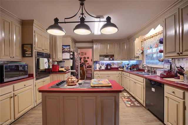 7218 Clements AVE, Gloucester, VA 23061