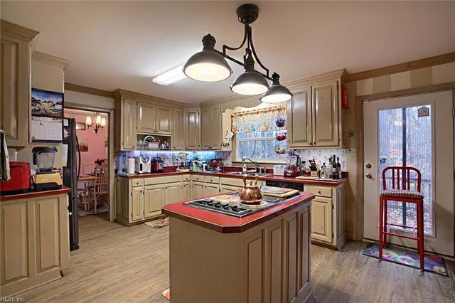 7218 Clements AVE, Gloucester, VA 23061