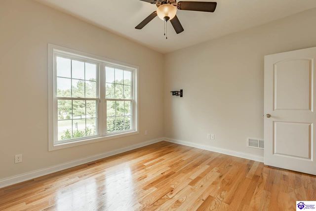 578 Deer Run Way, Elizabethtown, KY 42701