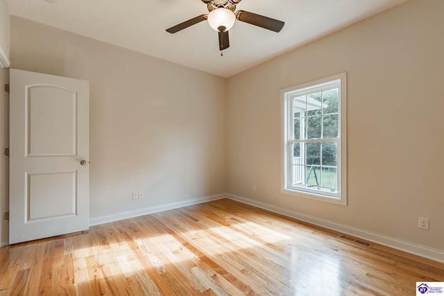 578 Deer Run Way, Elizabethtown, KY 42701