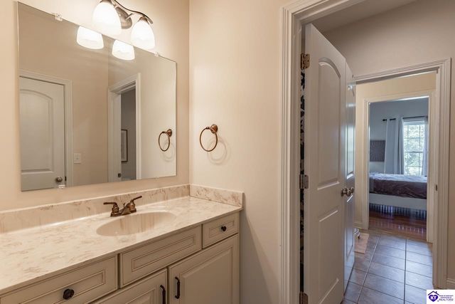 578 Deer Run Way, Elizabethtown, KY 42701