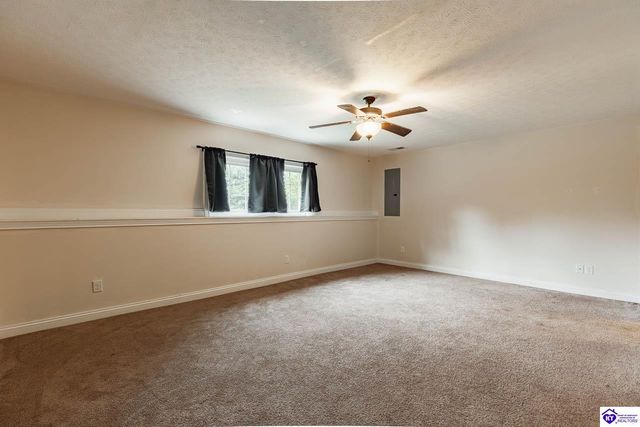 578 Deer Run Way, Elizabethtown, KY 42701