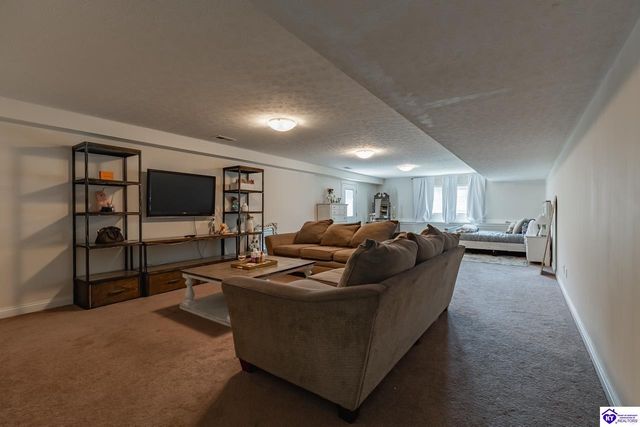578 Deer Run Way, Elizabethtown, KY 42701
