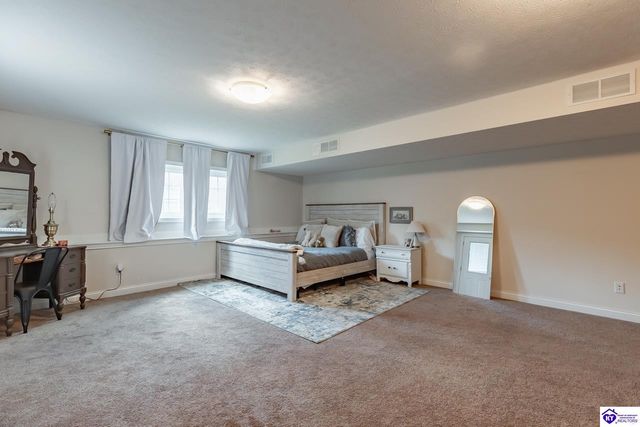 578 Deer Run Way, Elizabethtown, KY 42701