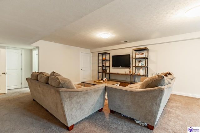 578 Deer Run Way, Elizabethtown, KY 42701