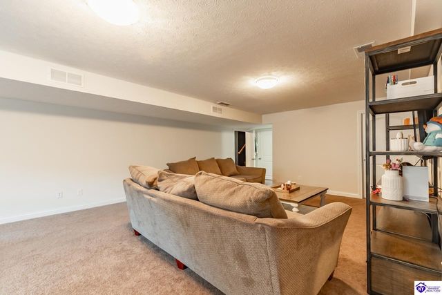 578 Deer Run Way, Elizabethtown, KY 42701