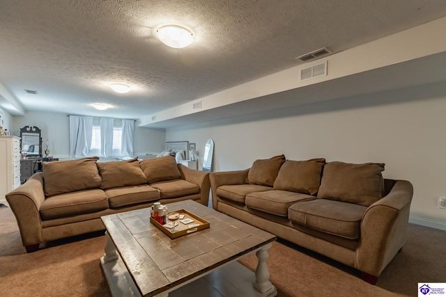 578 Deer Run Way, Elizabethtown, KY 42701
