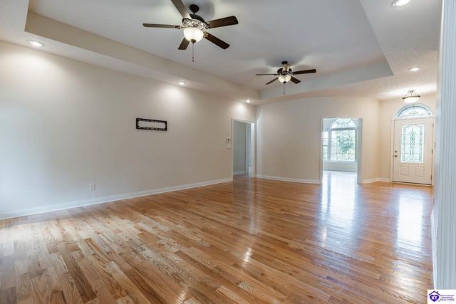 578 Deer Run Way, Elizabethtown, KY 42701