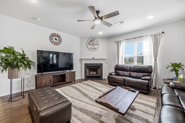 2153 Houston Bnd, Lebanon, TN 37087