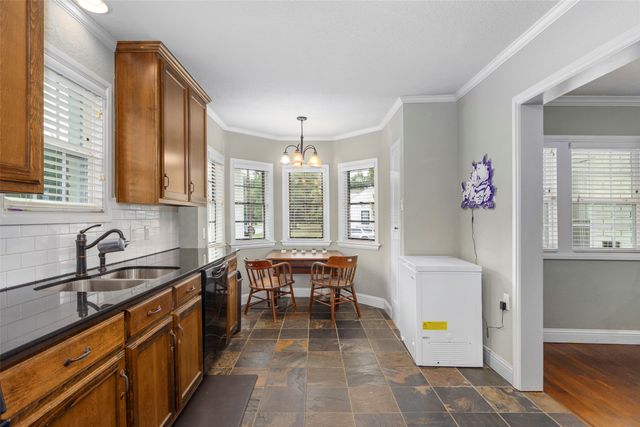 2721 Benbrook Boulevard, Fort Worth, TX 76109