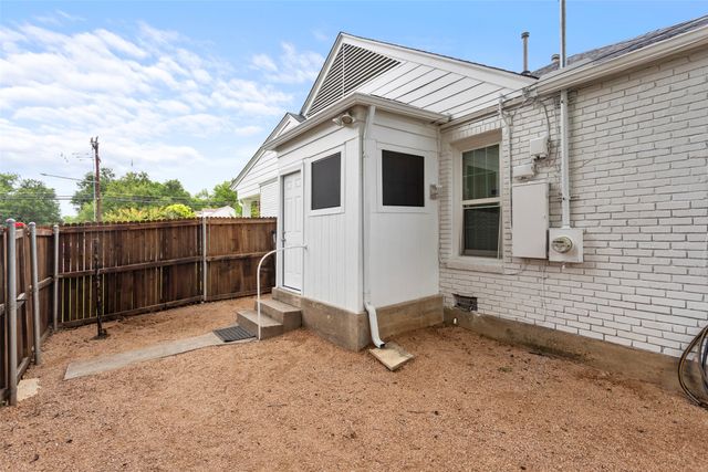 2721 Benbrook Boulevard, Fort Worth, TX 76109