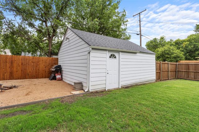 2721 Benbrook Boulevard, Fort Worth, TX 76109