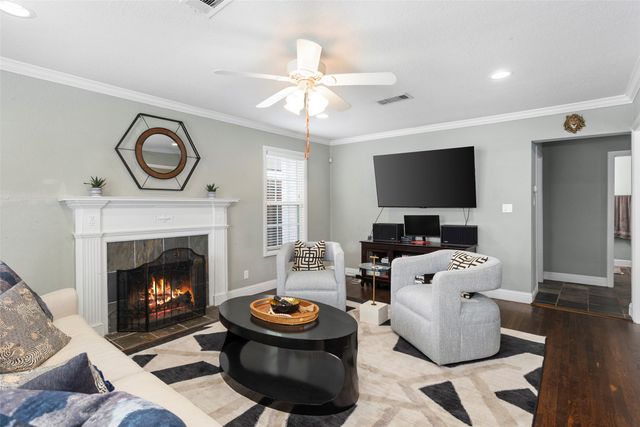2721 Benbrook Boulevard, Fort Worth, TX 76109