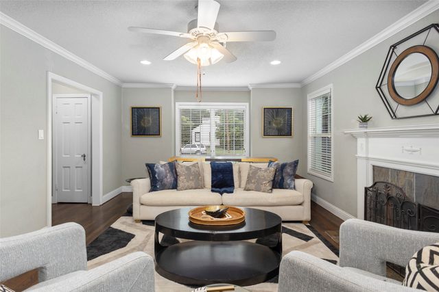 2721 Benbrook Boulevard, Fort Worth, TX 76109