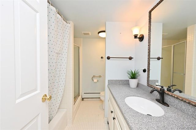 40740 Woodward Avenue 38, Bloomfield Hills, MI 48304