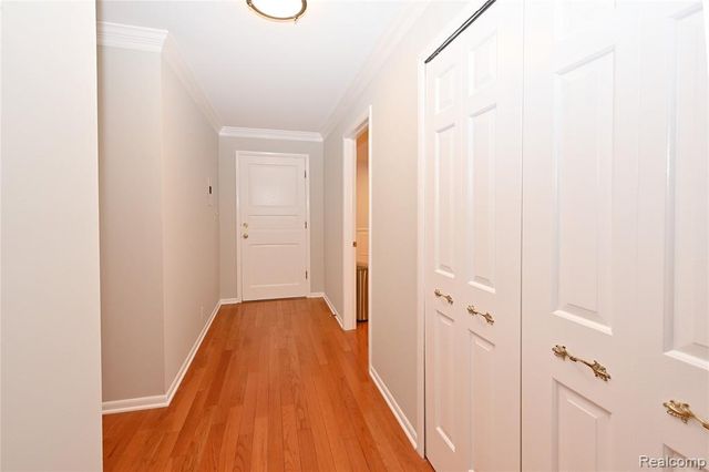 40740 Woodward Avenue 38, Bloomfield Hills, MI 48304